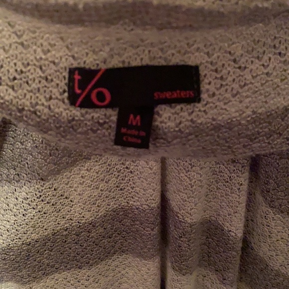 Gray striped cardigan - Picture 3 of 3